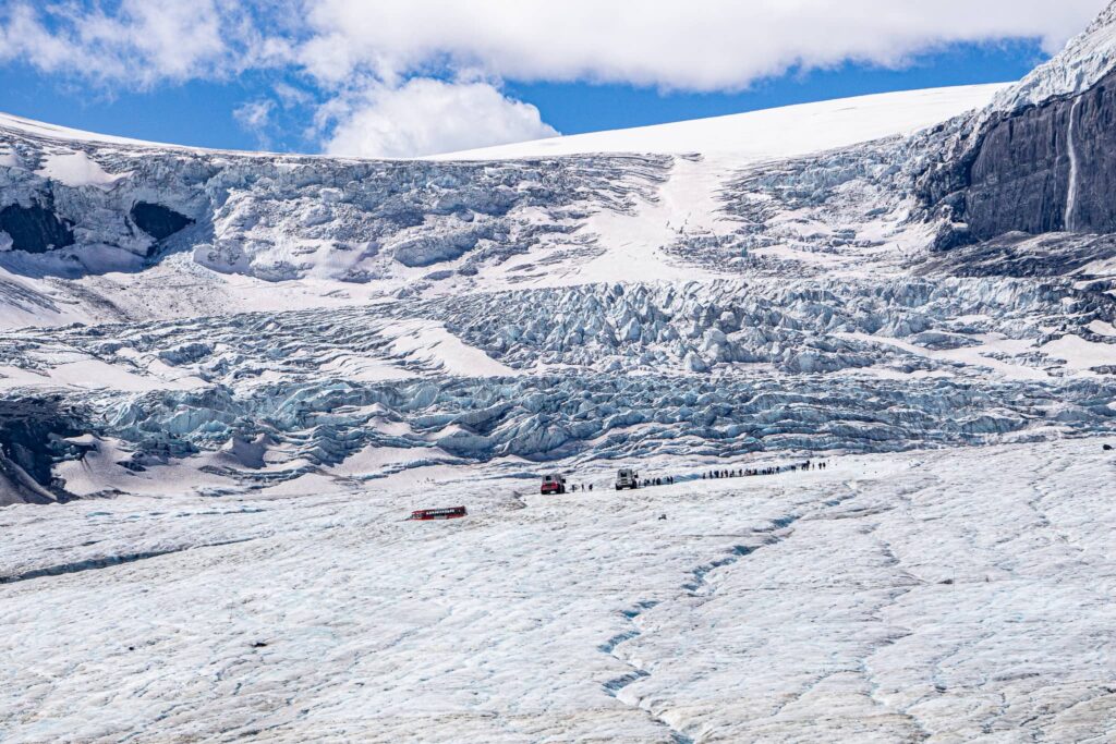 glacier athabasca le long de la promenade des glaciers