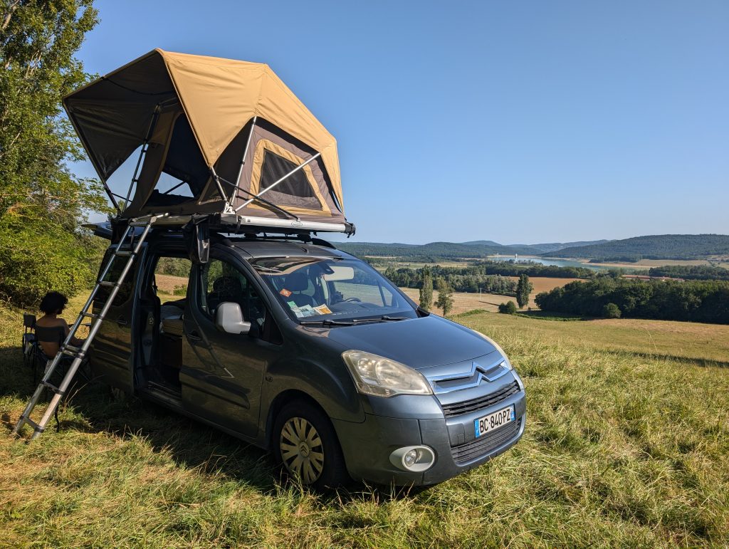 Où dormir en tente de toit