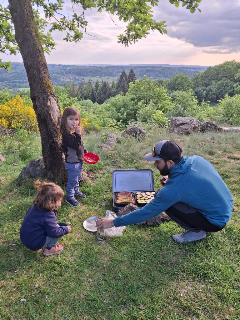 camping en famille : le repas