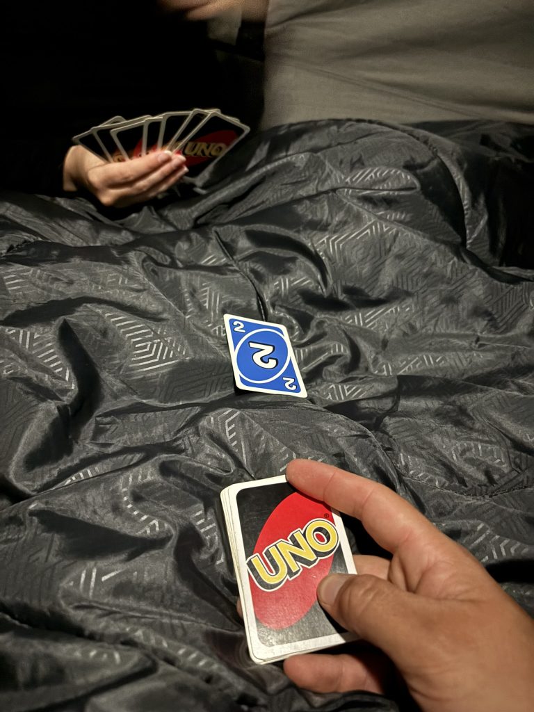 Uno pendant la pluie en tente de toit